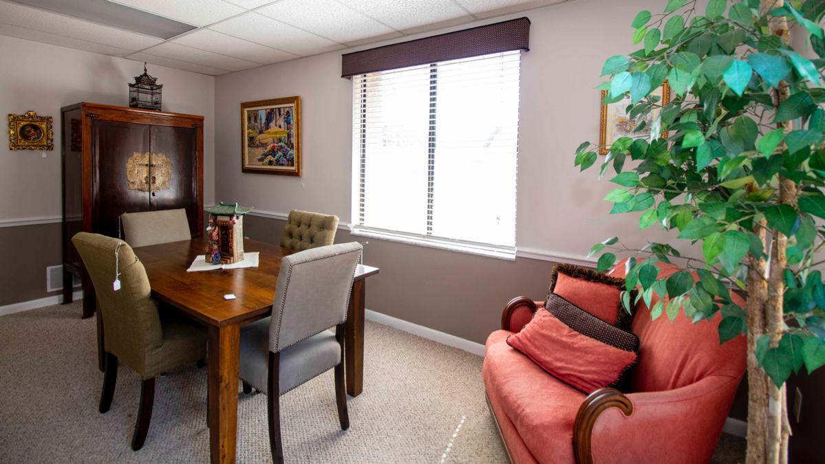 Artistry unmissable Estate Sale . in Sarasota, FL starts on 11/3/2023