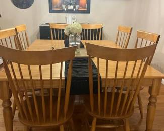 Carve the bird with plenty of elbow room !