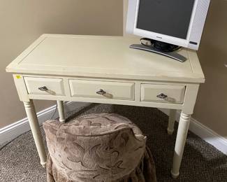 Looking for the Curious Cat's Estate Sales on line