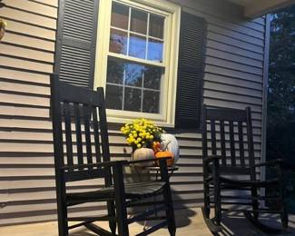 Watch the action porch side !