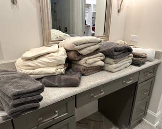 H65 - Bath Towels $3 each - Hand Towels $1 each