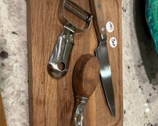 H132 - $25 - 4 Pc Bar Set. 