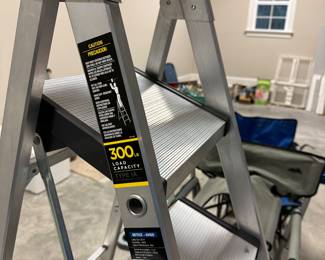 H117 - $50. Gorilla Ladder GLXP-5 300# limit. 