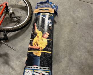 H128 - $15 Badminton Set