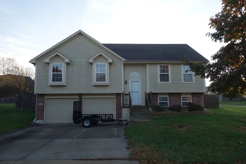 HSH Estate Sale in Raymore starts on 11/9/2023