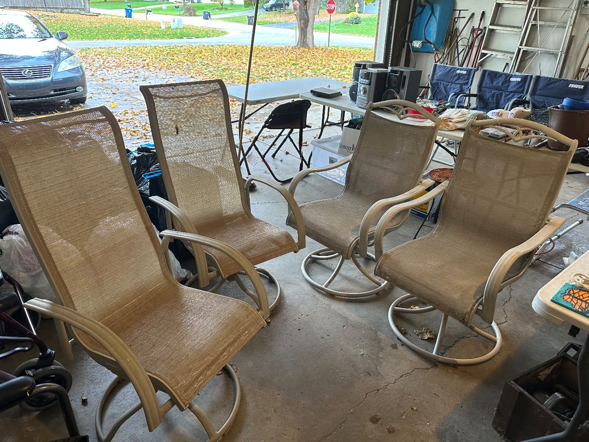 Large Kalamazoo Estate Sale of Drake Rd.... starts on 11/2/2023