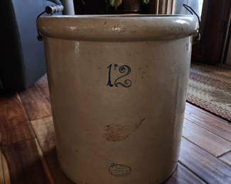 Red Wing Union super large crock, 1915
