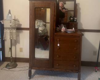 Circa 1900 oak chifferobe