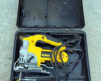 DeWalt Electric VS Orbital Jig Saw, Model DW331, In Hard Sided Carry Case, Powers On