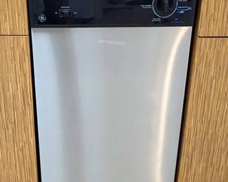 GE Dishwasher, Model # GSM 1860NSS, Powers On