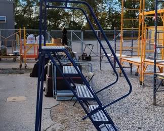 Louisville Ladder Group Steel Warehouse Ladder, Model SW2406, 98" x 32" x 47"