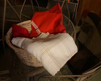 Garage - tablecloths