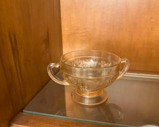 China cabinet (Pink)