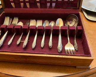 This is another picture of thevsilver plate dinnerware