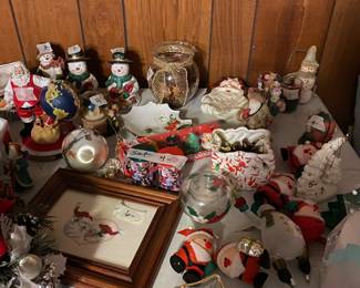 More Christmas in garage