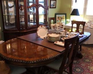 Stunning Dining Table With 12 Chairs