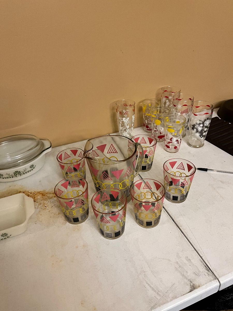 MidCentury Sale and boutique Sale in Jackson, TN starts on 11/4/2023