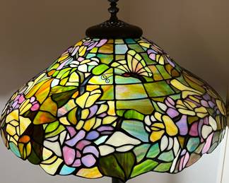 Tiffany-Style Floor Lamp