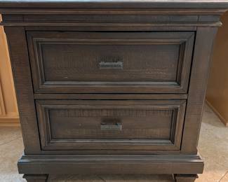 2-Drawer Nightstand