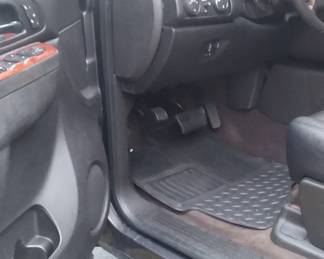 2010 LTZ Silverado Z71 Rocky Ridge package, V8. 6.2 liter. K1500. brand new engine, new tires, Major speed alignment & tire shocks done. Dark grey. black leather interior. 166600 miles approx. Z71 package has Heavy duty rear axel, premium stereo system, 6"lift, towing package, moon roof, sliding back window, real full size spare tire. Tool box. Silent bids only. Come inspect the vehicle during the estate sale. Bids closes Monday Noon. 