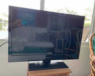 $40 Emerson 27" TV

