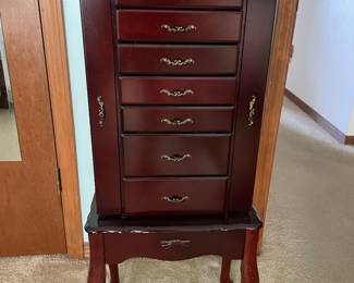 $70 Standup jewelry chest 17x11x40
