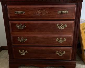 $85 Wood side chest 30x18x31
