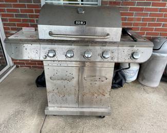 $60 BHG Grill some rust and igniter doesn't work (Must use match)
