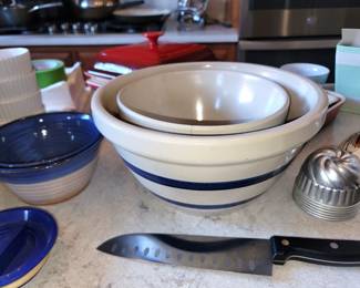 Roseville mixing bowls