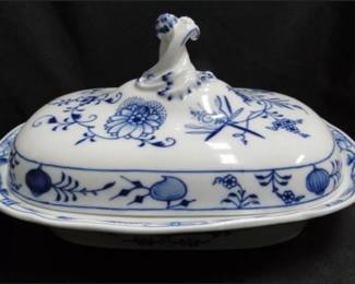 Large Meissen tureen