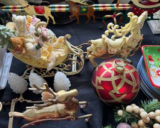 Bombay Christmas decor