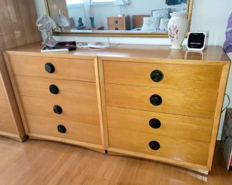 Mid-Century blond bedroom set. Pair of four drawer bachelor chests. Matching&nbsp;tall chest, nightstands, vanity desk and bed