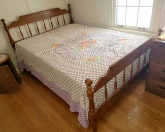 Queen bed. Chenille bedspread
