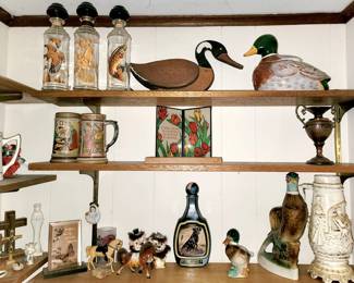 Small collectibles. Collector bottles