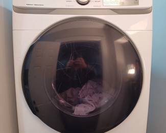 Samsung Stackable Clothes Dryer with Steam