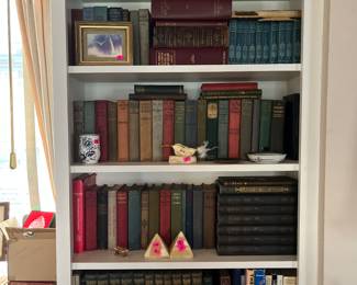 Sets of books
Books with words
Books with pictures