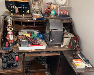 Roll top desk
Asian items- Japanese 