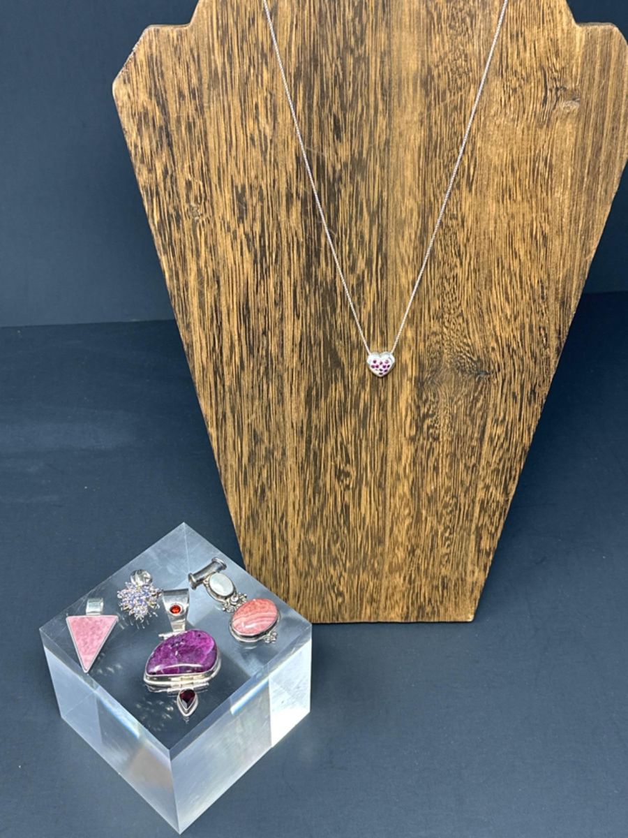 Bonney Lake Vintage, Collectibles & Gifts starts on 11/8/2023