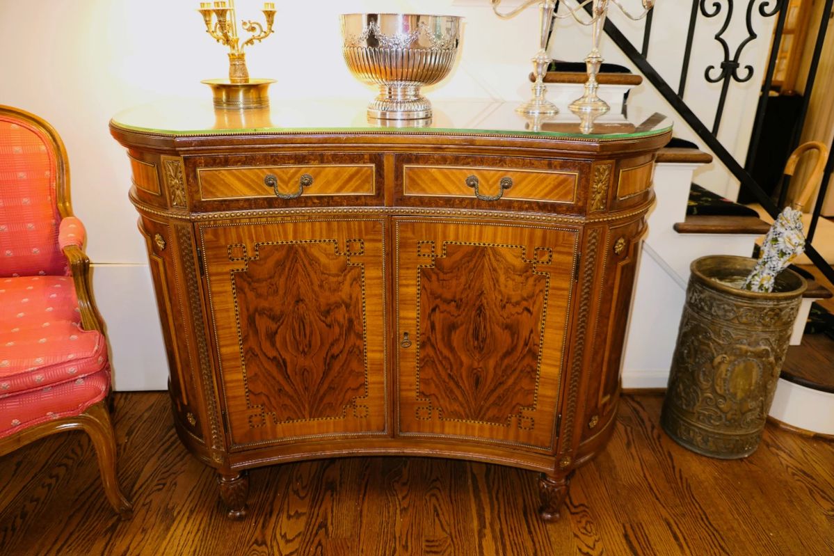 EXCELLENT FRANKLIN ESTATE SALE! in Franklin, MI starts on 11/3/2023