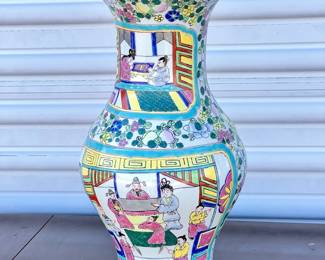 Vintage Chinese Famille Rose Vase
