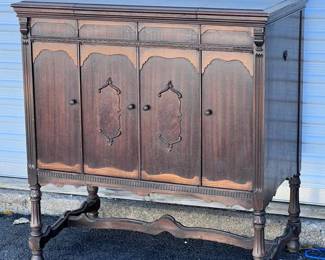 Brunswick Valencia Phonograph No 156087
