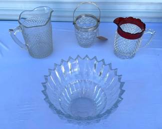 (5) Crystal & Glass Pieces
