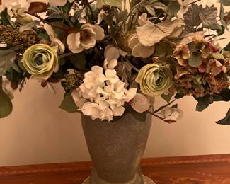 dried flower arrangements