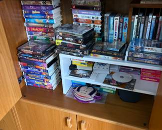 CDs /DVDs/ VHS