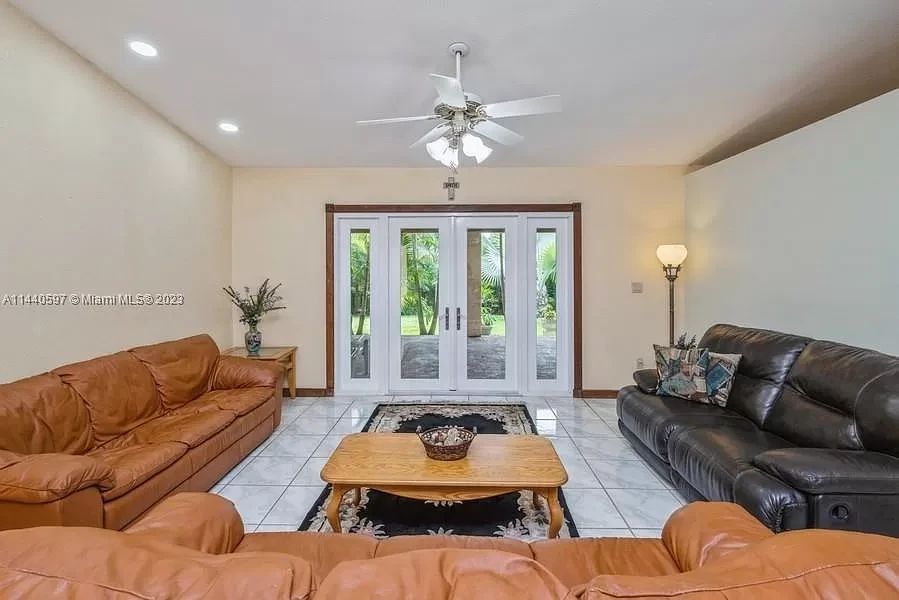 PALMETTO BAY ESTATE AUCTION in Palmetto Bay, FL starts on 11/4/2023