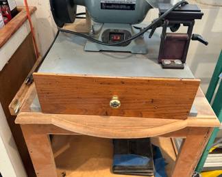 Delta 6" Bench grinder mounted on stand