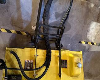 John Deere 42 Hydraulic Tiller