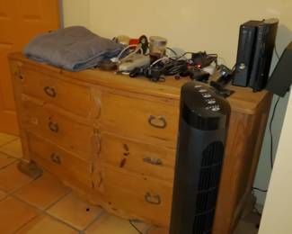 heavy country dresser