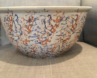 This extra large sponge bowl is one of the best specimens of sponge ware that I’ve ever seen. From the 1800’s it’s in perfect condition. Handle with ❤️ 