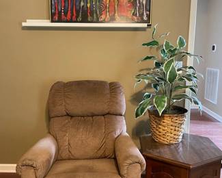 Lazy Boy, Hexagonal Table Dog, Picture, Artificial Plant